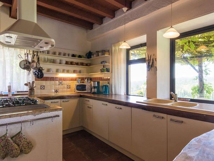 Location de vacances pour 10 personnes, avec jardin ainsi que piscine et terrasse à Thenon - 4