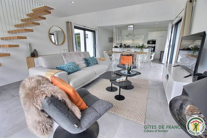 Les Herbes Folles in Trégastel, Côte de Granit Rose