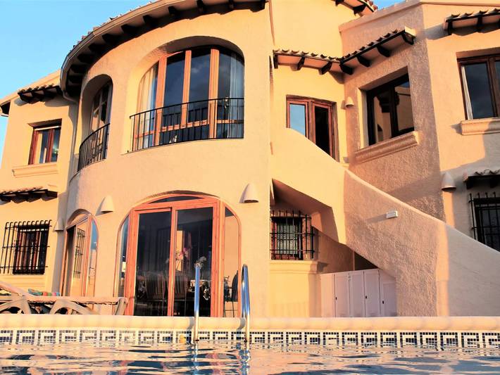 Casa rural para 6 personas, con piscina y jardín en Pego - 3