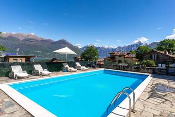 Ferienhaus für 6 Personen, mit Garten und Pool, mit Haustier in Colico