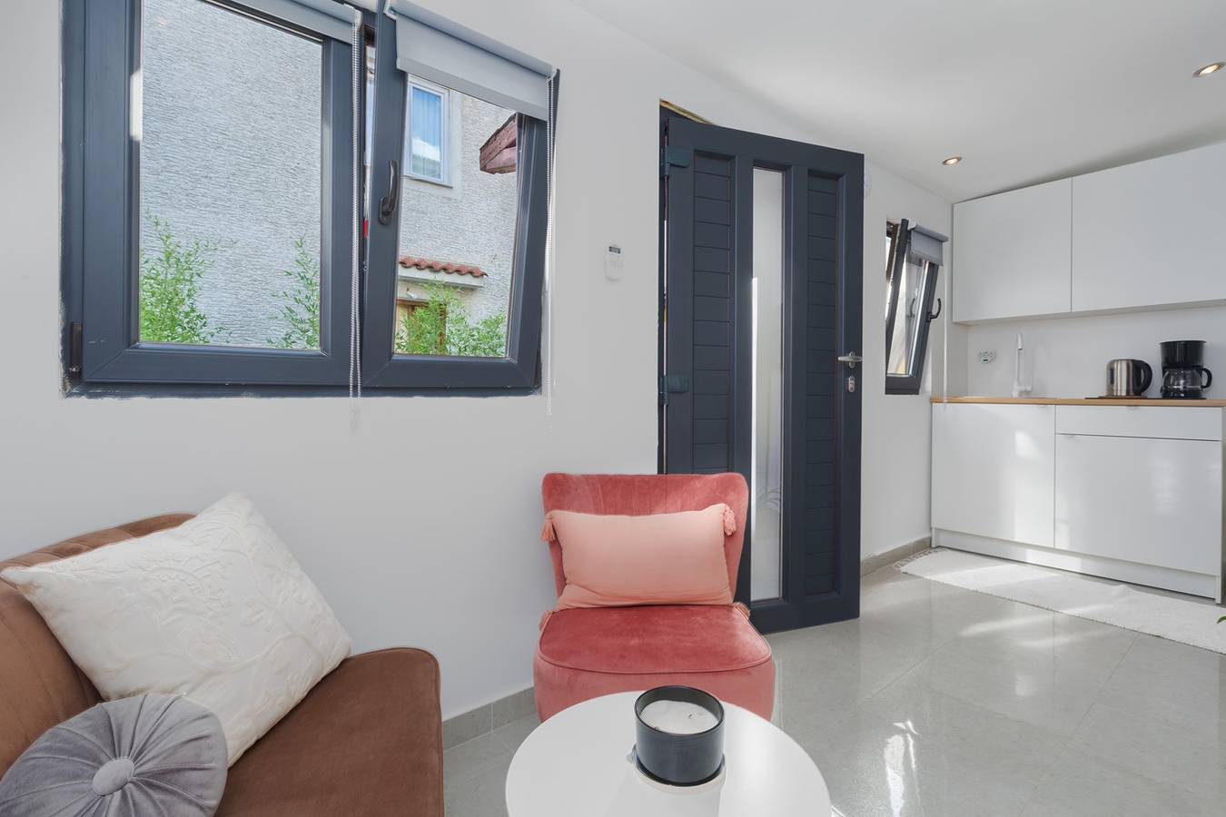 Ganze Wohnung, Entzückendes Studio Marie mit Grillplatz und Terrasse, Parkplatz in Vrsar, Općina Vrsar