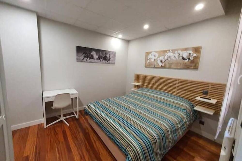 🌿 Cozy Room with Private Bathroom Near the Guggenheim in Bilbao, Bizkaia