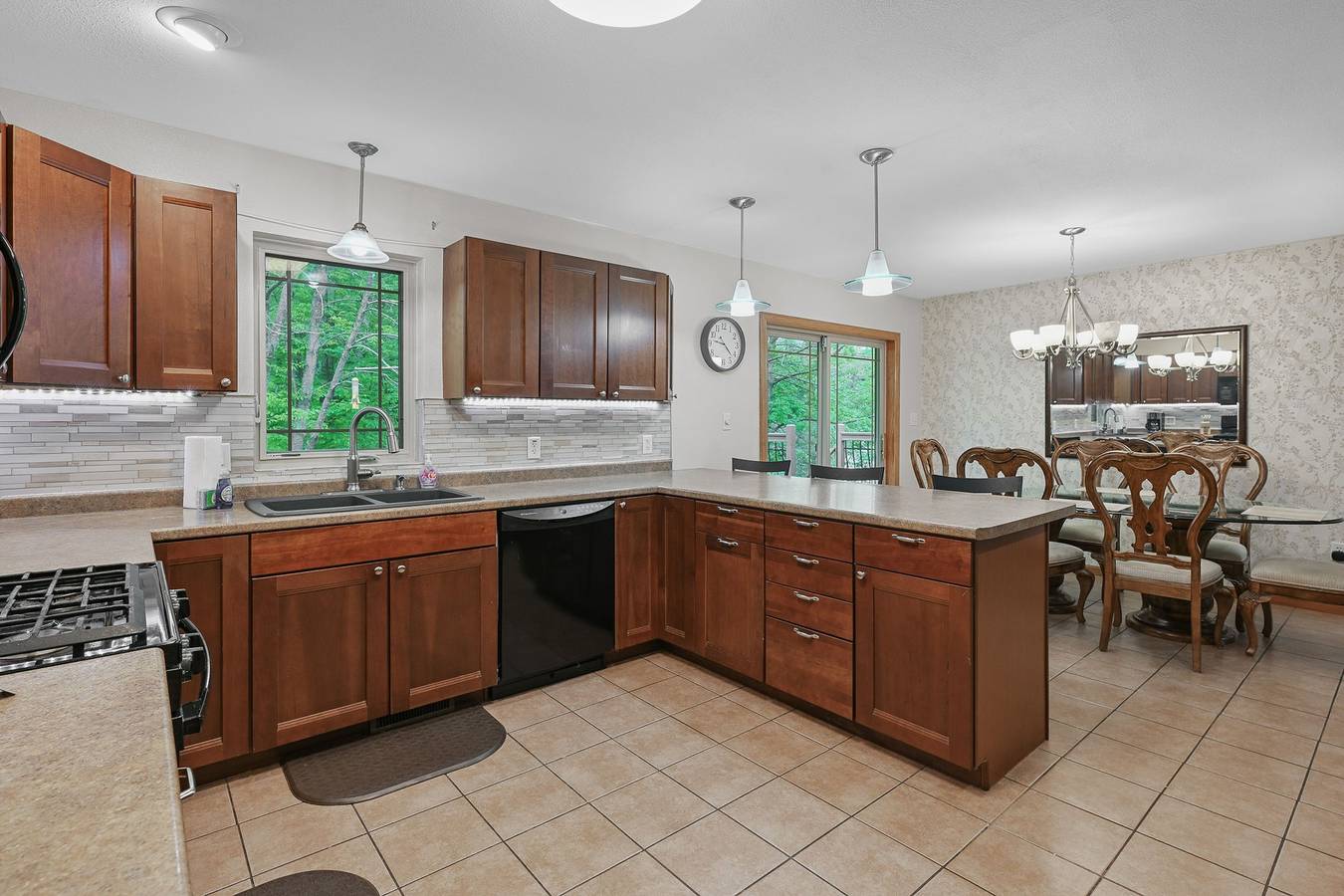 Apartamento entero, Woodland Escape - Upper Suite in Condado de Marathon