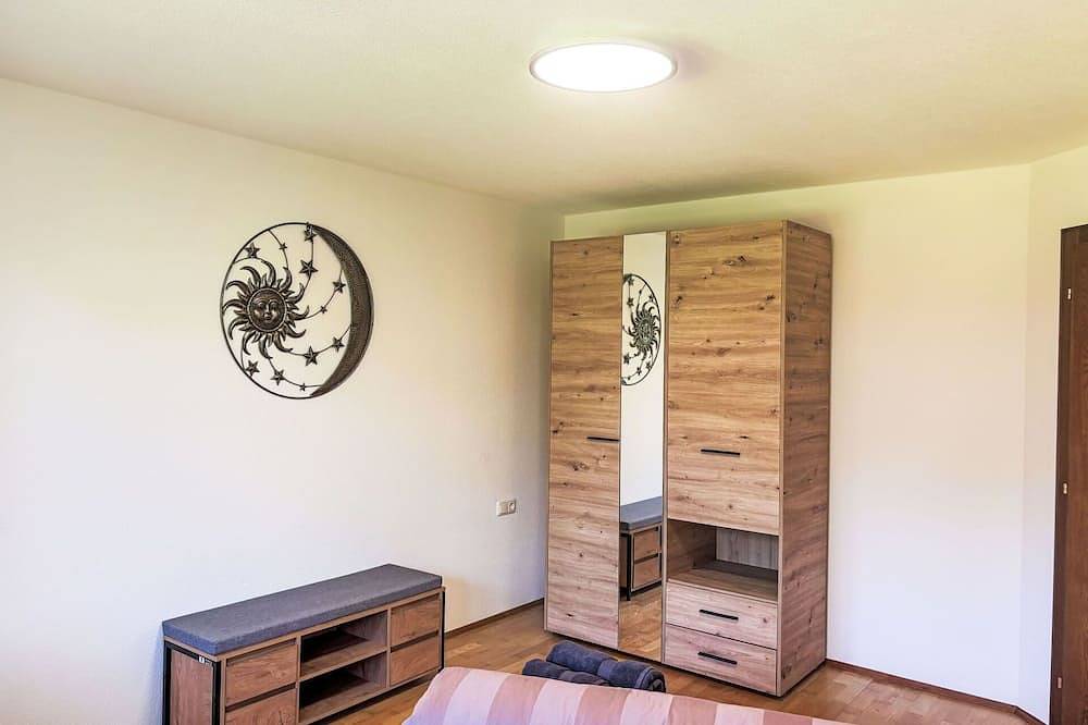 Ganze Wohnung, Herrliche Wohnung für 6 Gäste mit  W-Lan, Tv, Terrasse und Haustiere erlaubt in Weißenbach am Lech, Außerfern