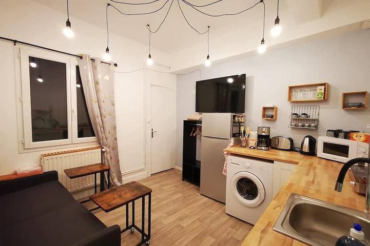 Ganze Wohnung, Studio City Center Rive de Gier | Netflix Wifi Ideal Displacement Pro in Rive-de-Gier, Regionaler Naturpark Pilat
