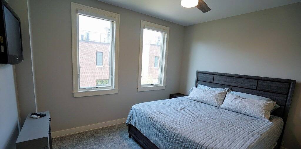 Modern 2 bedroom Townhouse, steps to the Old Market. Ideal Location in Omaha, Nebraska