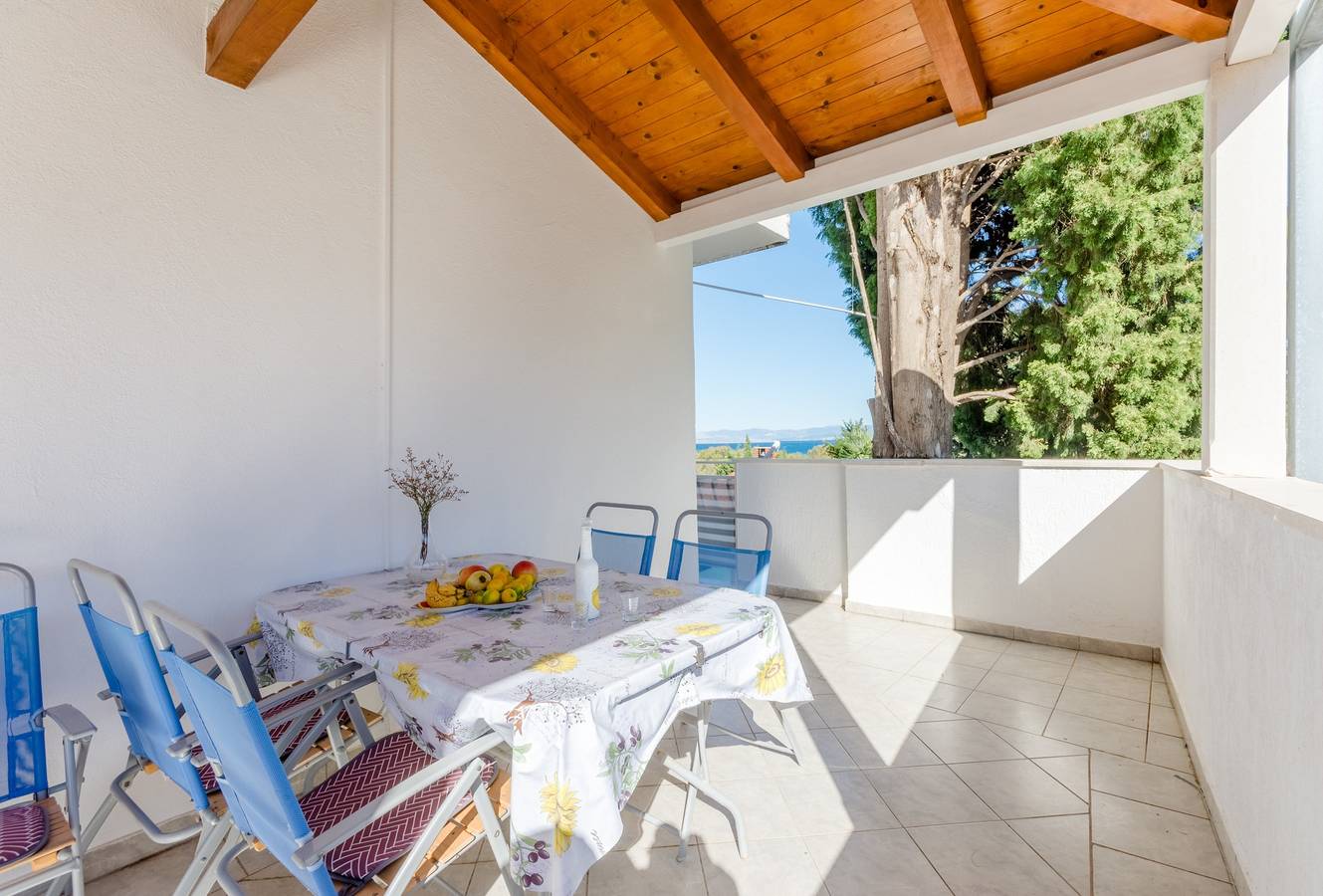 Hel leilighet, Three bedroom apartment with terrace and sea view Mirca, Brač A-5613-a in Mirca, Supetar