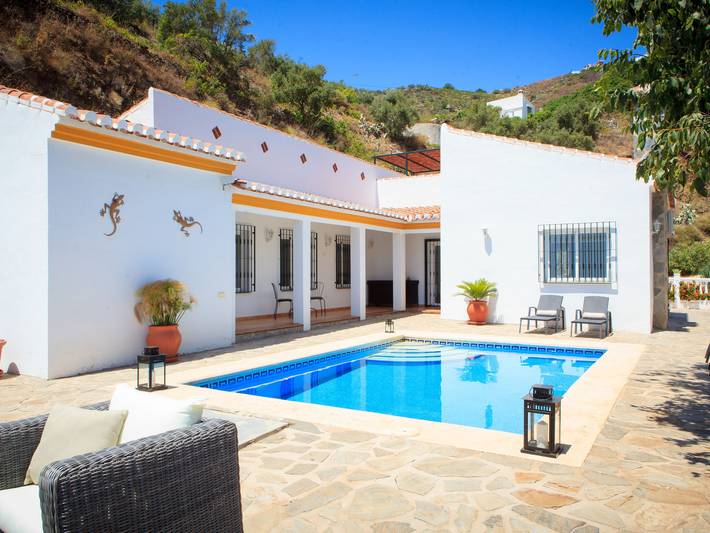 Ferienhaus für 6 Personen, mit Terrasse und Garten in Torrox