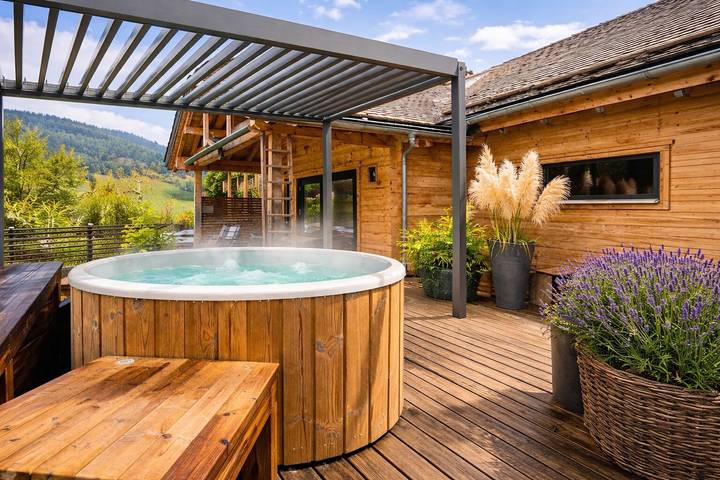 Ferienhaus für 4 Personen, mit Whirlpool und Garten sowie Sauna