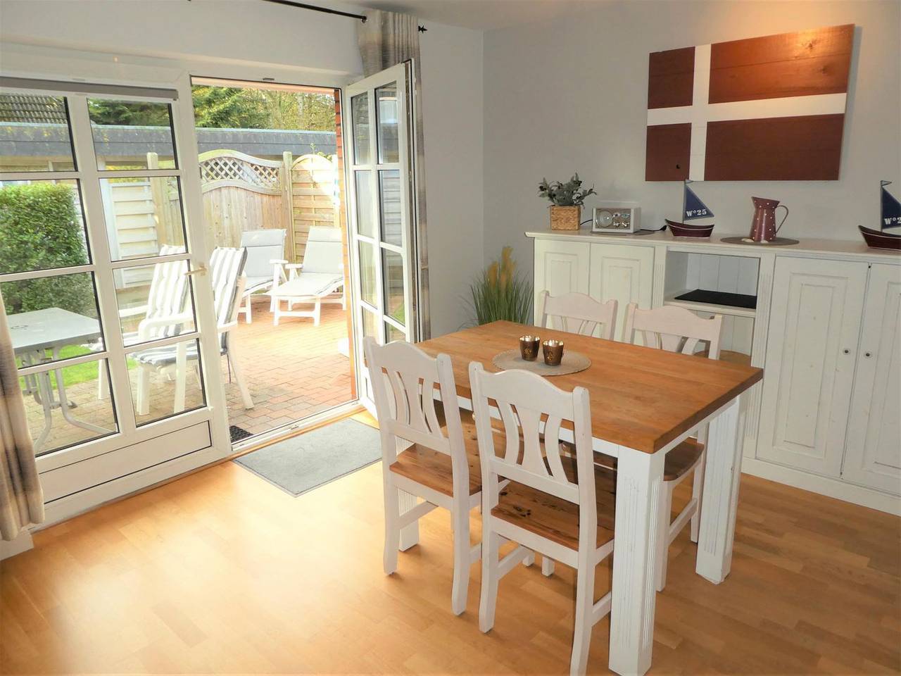 Ganze Wohnung, Ferienhaus Lüttje Fischerhuus: 400 m zum Strand, Terrasse & Wlan in Wyk auf Föhr (Stadt), Wyk auf Föhr