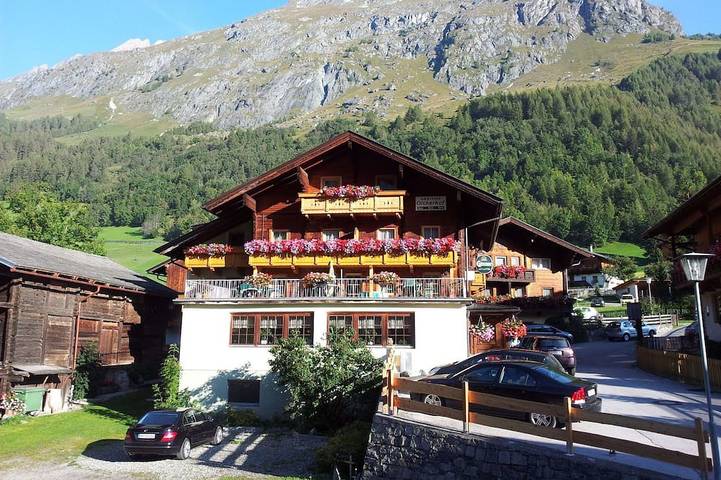 Ferienwohnung für 13 Personen, mit Garten in Prägraten am Großvenediger