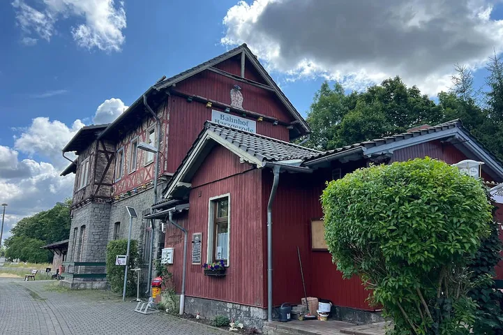 Gasthaus Zur Harzbahn - Ferienwohnung in Harzgerode, Harzvorland