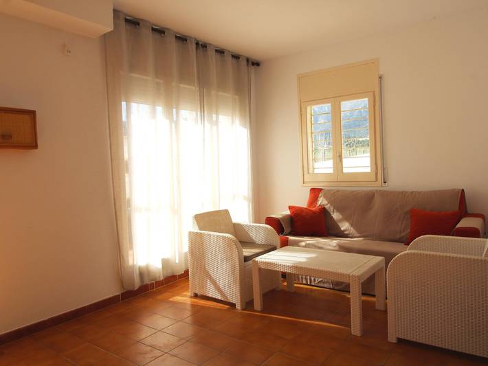 Entire apartment, Beachside Ground Floor Apartment in Port de la Selva - Mountain Views, Terrace, Wifi, Parking in el Port de la Selva, Upper Empordà
