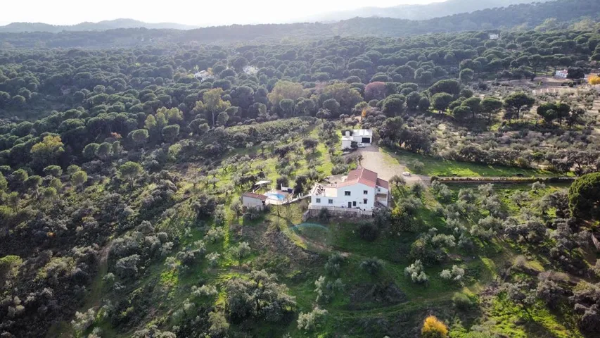 Chalet pour 19 personnes, avec jardin ainsi que piscine et vue, animaux acceptés - 1