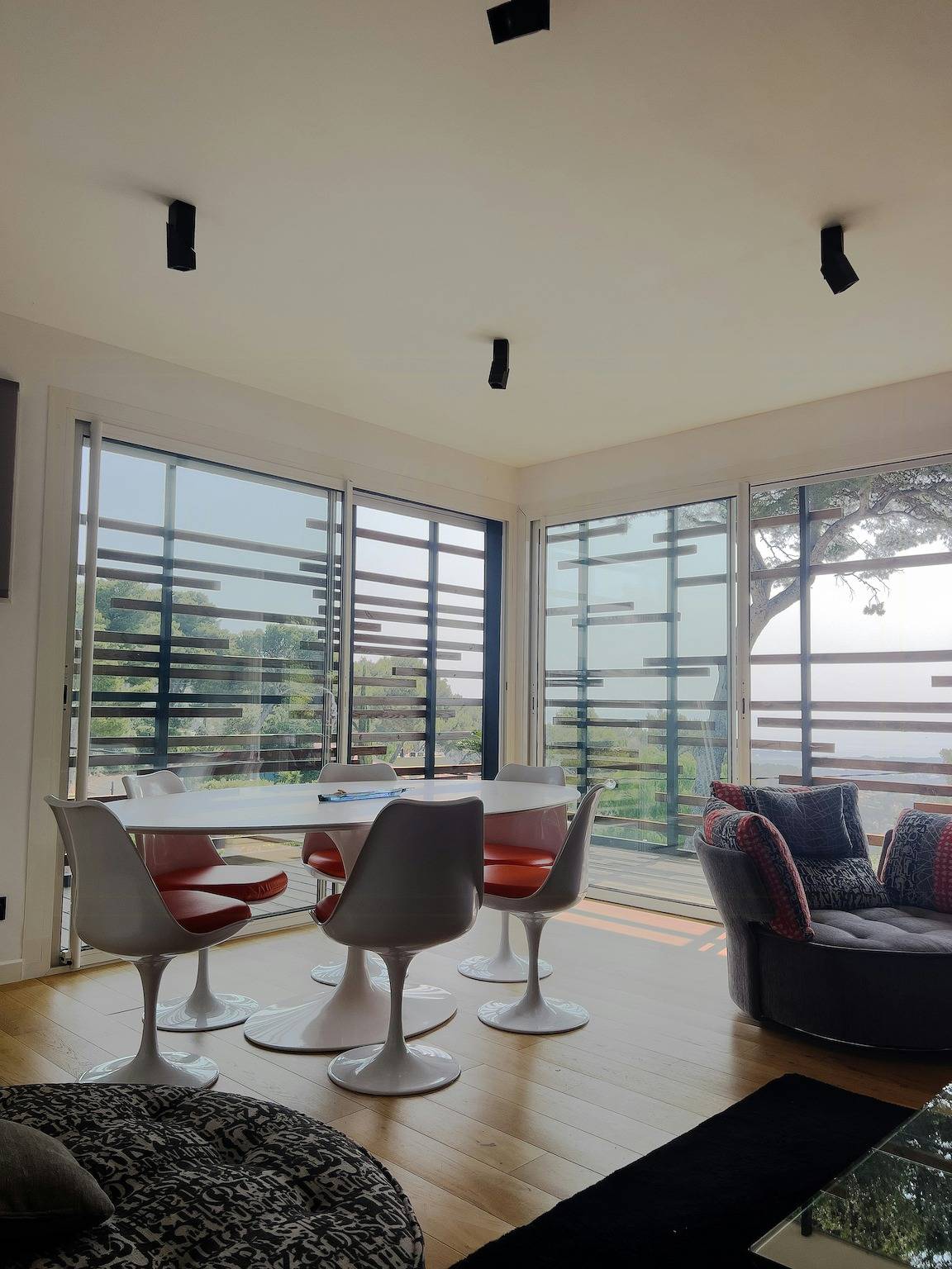 Appartement avec vue sur la mer, parking, piscine et terrasse - 800 m de la côte in Carqueiranne, Région de Toulon