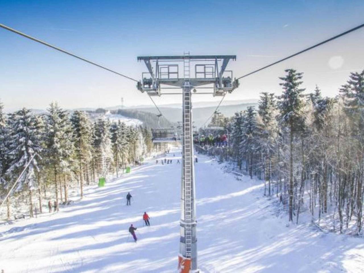 Ganze Ferienwohnung, Gästehaus Astenblick auch für kleine Gruppen alleine buchbar - Appartement Hoheleye 1 - 4 Personen in Langewiese, Winterberg