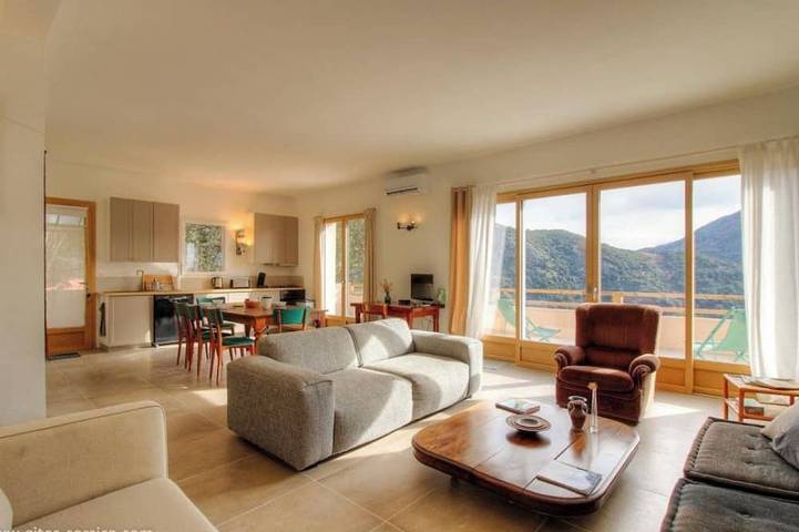 Location de vacances pour 9 personnes, avec Terrasse à Balogna