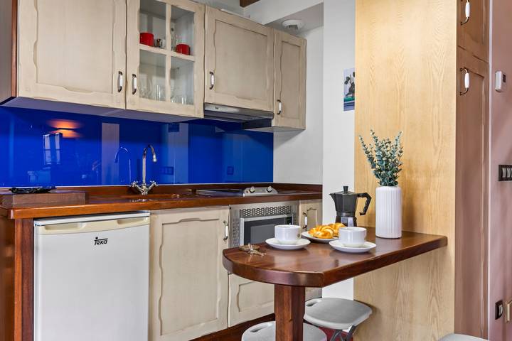 Apartamento entero, Apartamento 'C De Alborada Del Eo' con vistas a la montaña, jardín privado y Wi-Fi in Vegadeo, Costa Verde