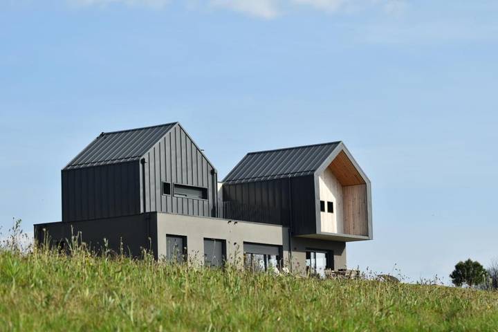 Gîte pour 4 personnes, avec terrasse et vue à Saint-Hilaire-Peyroux