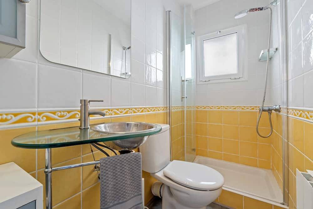 Appartement entier, Appartement avec terrasse à 250m plage et train in Platja d'Ibersol (Vilanova i la Geltrú), Cubelles