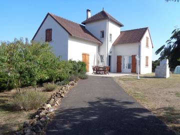 Cottage pour 2 personnes, avec terrasse ainsi que vue et jardin à Lhommaizé