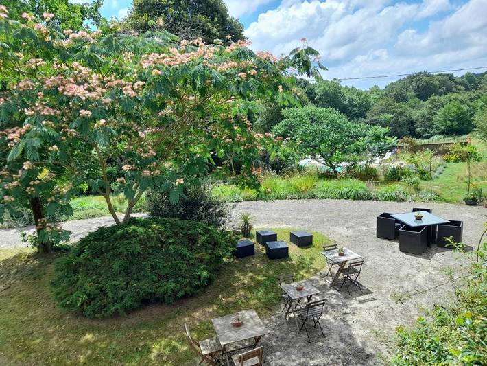 Location de vacances pour 4 personnes, avec jardin et piscine ainsi que vue et terrasse à Biaudos - 4