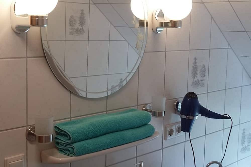 Ganze Wohnung, Traumblick auf den alten Nordseedeich, Ferien im Reetdachhaus auf der Warft in Ockholm, Nordfriesland