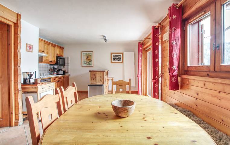 Appartement de vacances pour 8 personnes, avec terrasse ainsi que jardin et piscine, animaux acceptés - 1