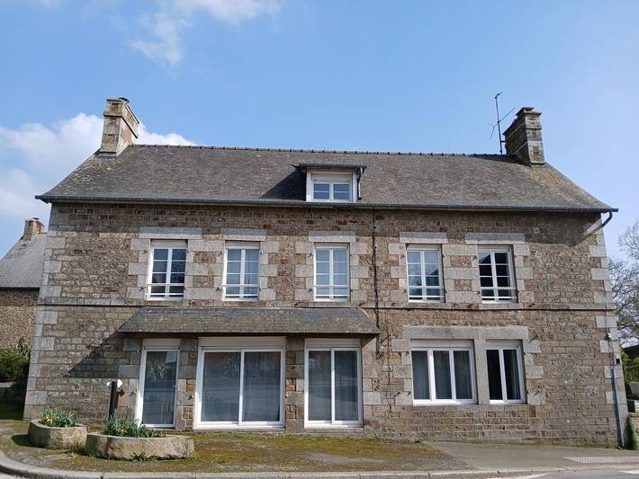 Gîte pour 12 personnes, avec Terrasse ainsi que Jardin et Vue