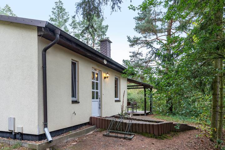 Ferienhaus für 4 Personen, mit Sauna und Garten in Carwitz