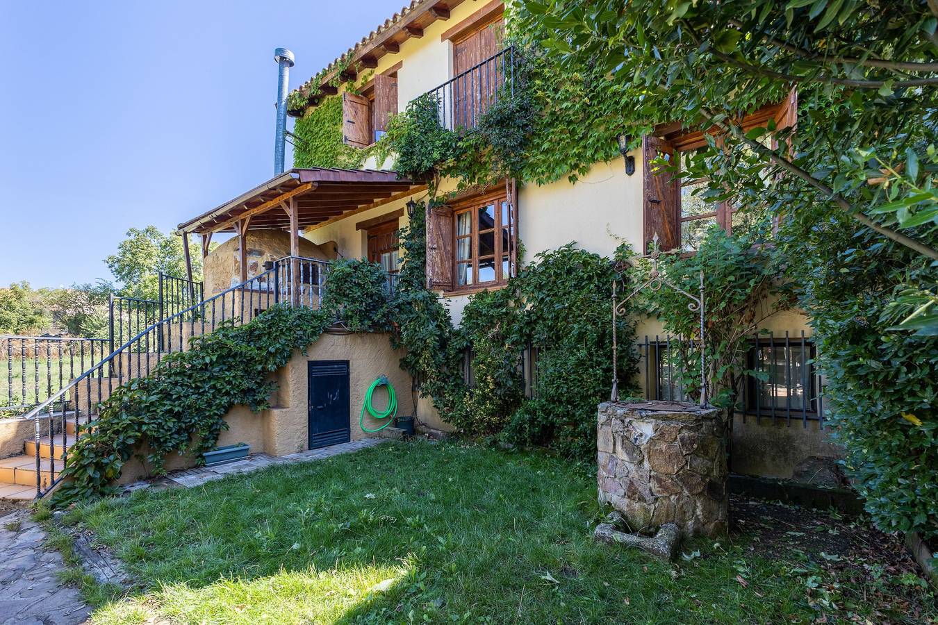 Casa rural 'La Cárcava' con vistas a la montaña, terraza privada y Wi-Fi in La Serna del Monte, Provincia de Madrid
