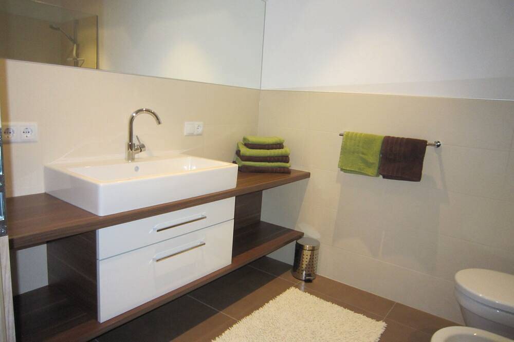 Ganze Wohnung, Traumwohnung, ruhige Lage, viel Sonne, schöner Garten, Wandergebiet, Knottenkino in Hafling, Sarntaler Alpen