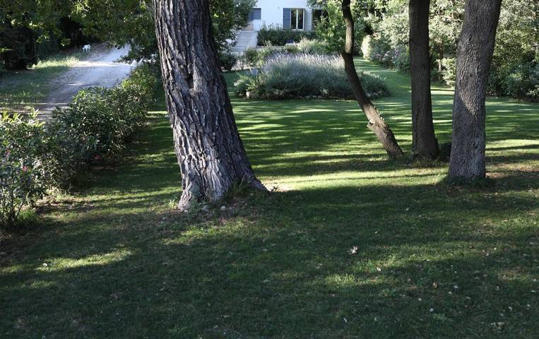 Location de vacances pour 4 personnes, avec jardin et terrasse à Saint-Cannat - 2