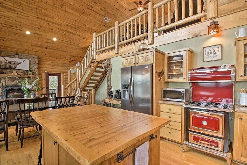 Summer oasis w/New Hot Tub overlooking Fawn Lake with private beach, Sups/Kayaks in Crosslake, Crow Wing County