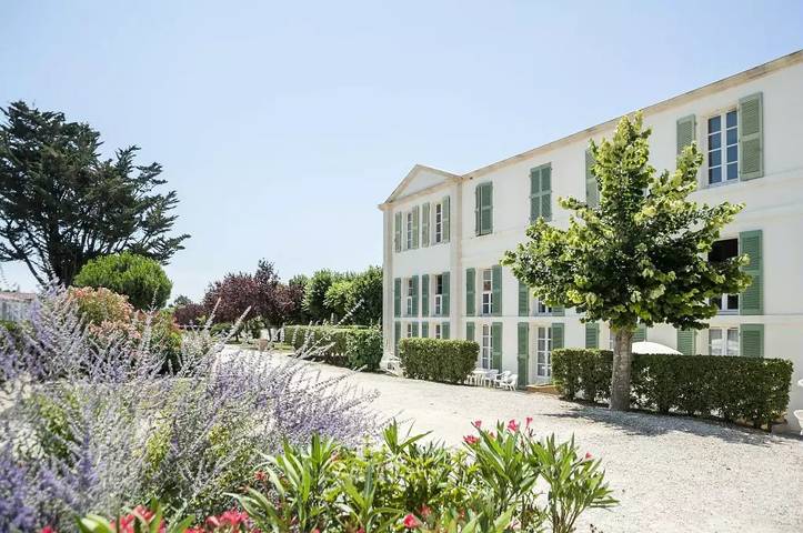 Gîte pour 3 personnes, avec piscine ainsi que jardin et sauna, animaux acceptés à Saint-Martin-de-Ré - 3