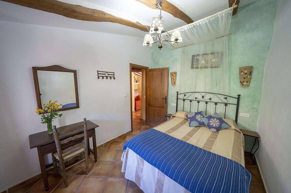 4-Guest Laroya Cottage with Pool in Laroya, Almería Province