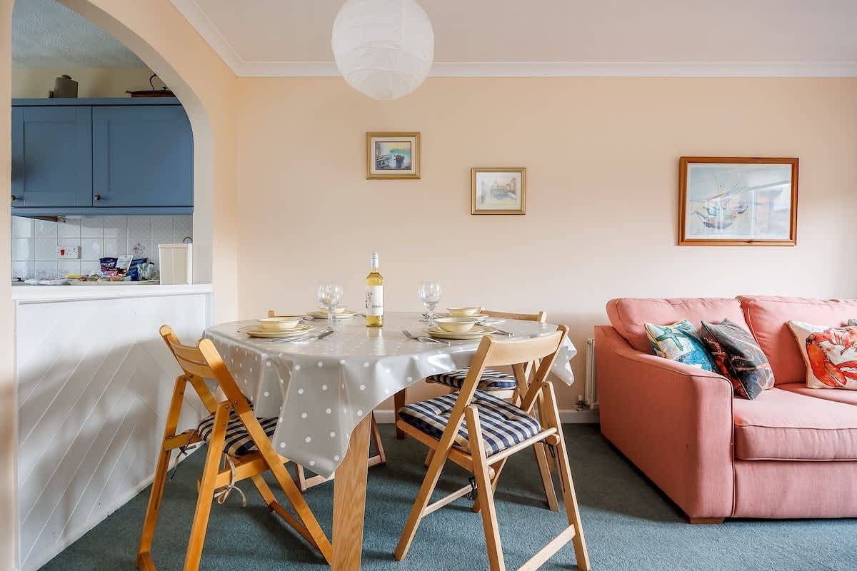Anchorage - Quaint and Cosy Two-Bedroom House in Poole, Poole Harbour
