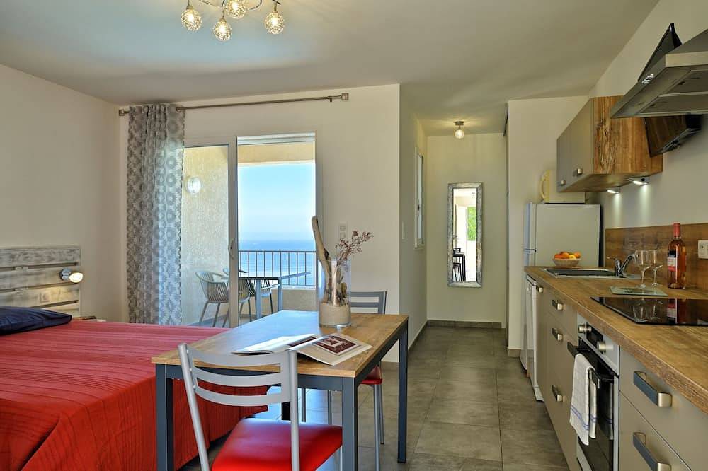 Appartamento intero, Monolocale-Bagno privato con doccia in Tiuccia, Casaglione