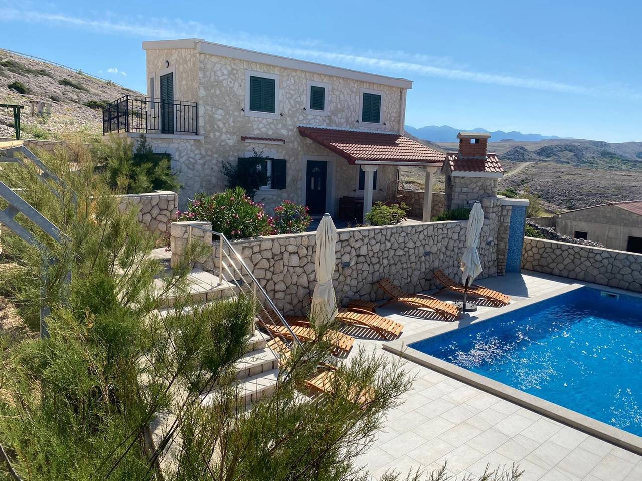 Villa Dražica mit beheiztem Pool - ruhige Lage in Zubovići, Pag