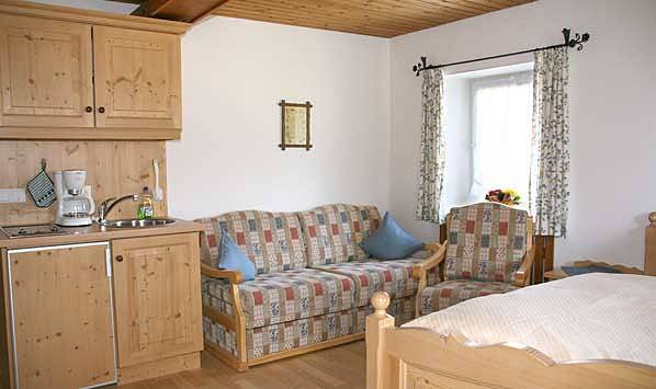 Bauernhof für 2 Personen, mit Balkon/Terrasse und Balkon, kinderfreundlich in Oberbayern - 3