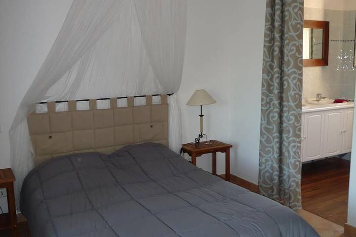 Gîte pour 4 personnes, avec terrasse dans Plage de la Roya - 2