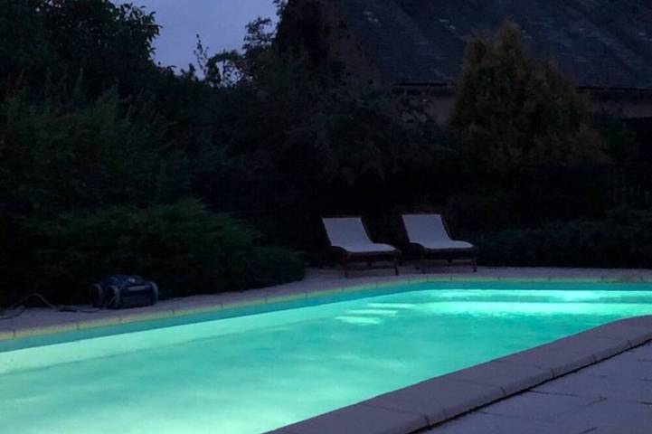 Location de vacances pour 2 personnes, avec piscine et jardin, animaux acceptés dans Saône-et-Loire