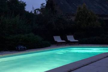 Gîte pour 2 personnes, avec piscine et jardin, animaux acceptés à Cussy-en-Morvan