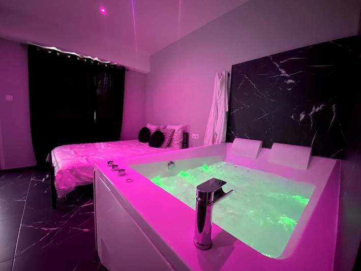 Gîte pour 2 personnes, avec jacuzzi, animaux acceptés à Essert