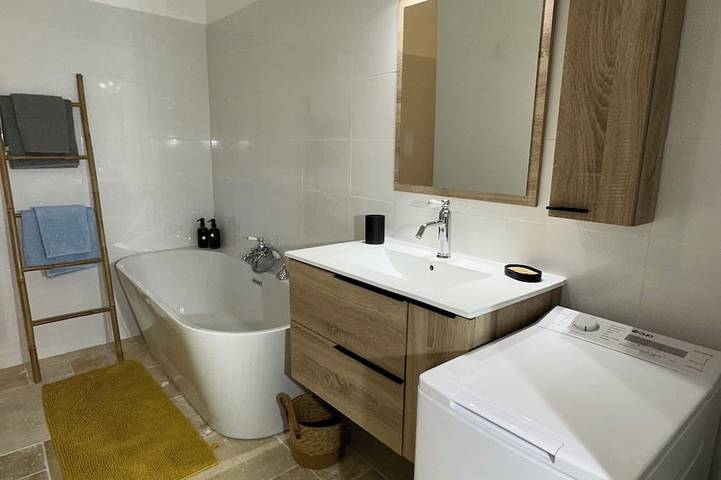 Gîte pour 4 personnes, avec balcon à Saint-Just-d'Ardèche - 3