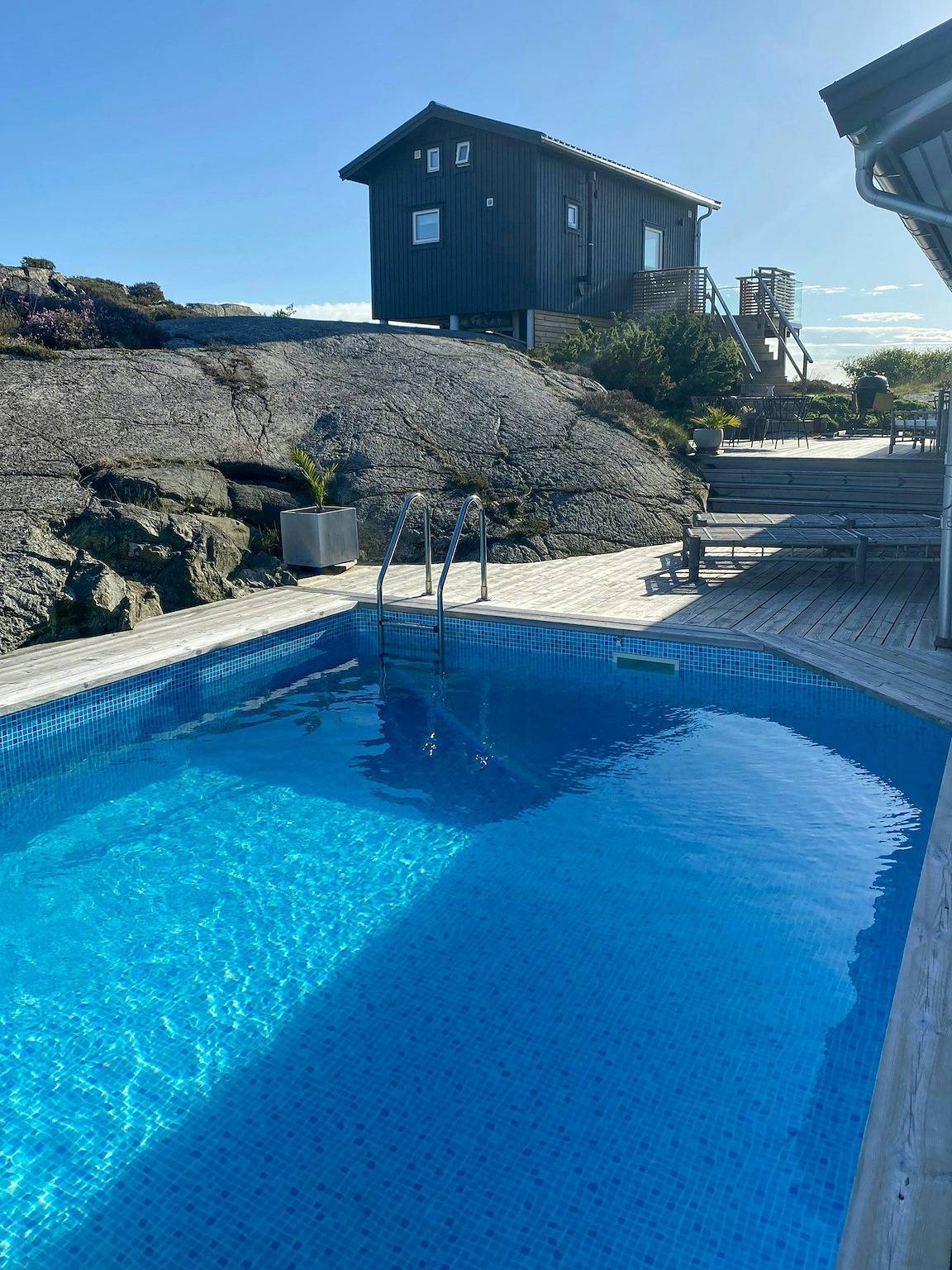 Maison près de la mer avec piscine à Hällevikstrand in Orust