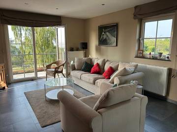 Location de vacances pour 8 personnes, avec jardin et vue, animaux acceptés à Houyet