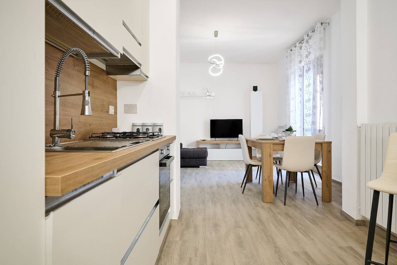 Geheel appartement, Appartement 'Montecristo Sei' met zeezicht, Wi-Fi en airconditioning in Follonica, Etruskische kust