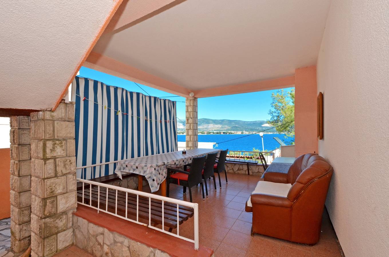 Cały apartament, Jednopokojowy apartament przy plaży Arbanija, Ciovo -b in Arbanija, Čiovo
