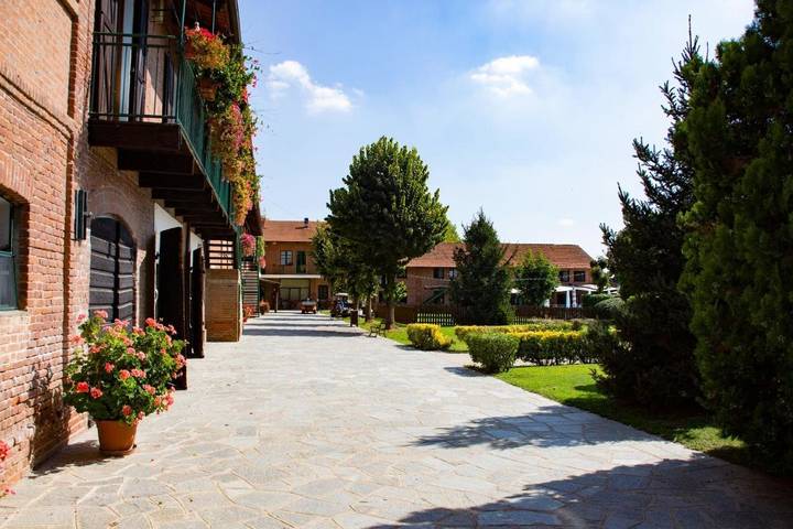 Casa vacanza per 4 persone, con Terrazza e Giardino nonché Piscina a Carmagnola